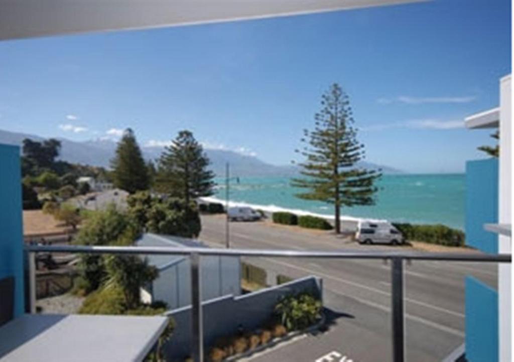 Waves Apartments Kaikoura Extérieur photo